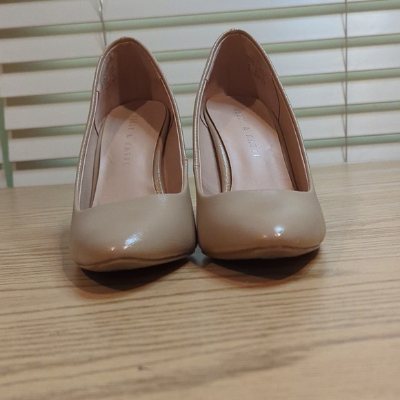 Kelly & Katie Nude Pumps Size 7 - Picture 2 of 6